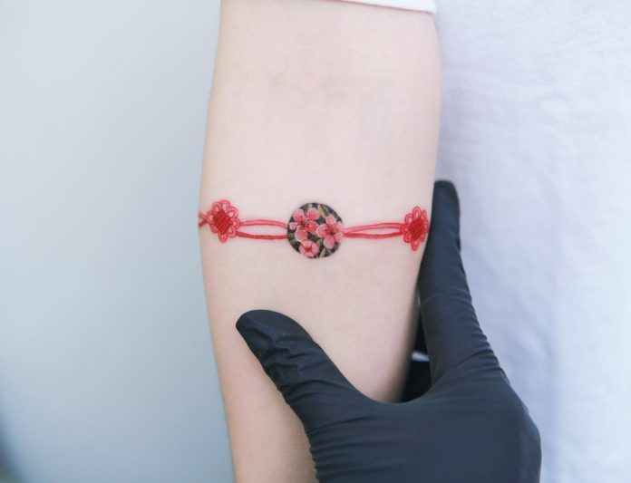 97 7 - 100 idées de Tatouages Bracelet pour Femme