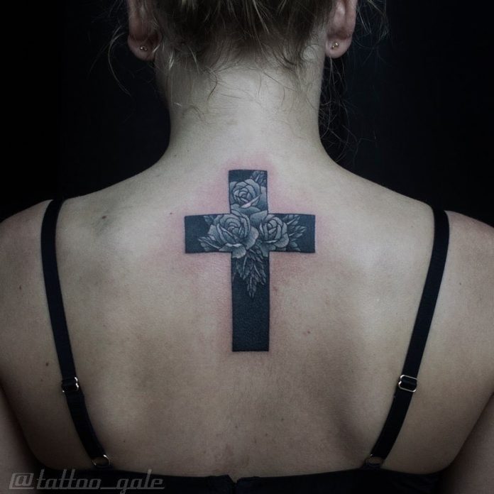 3 18 - 40 Tatouages Croix pour Femme