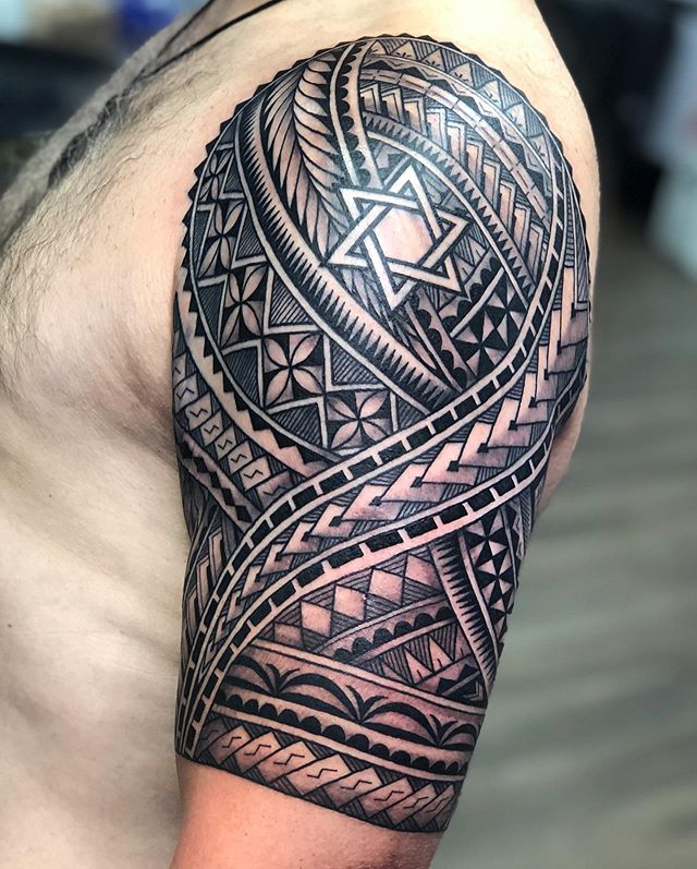 118 2 - 150 Tatouages Maori