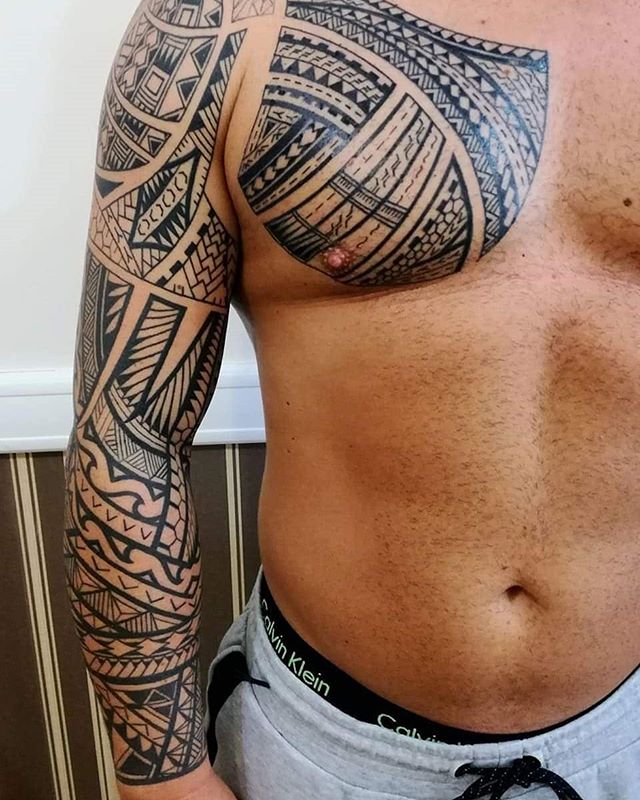 12 19 - 150 Tatouages Maori