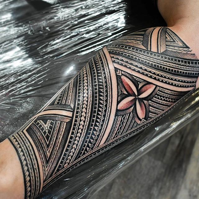 26 21 - 150 Tatouages Maori